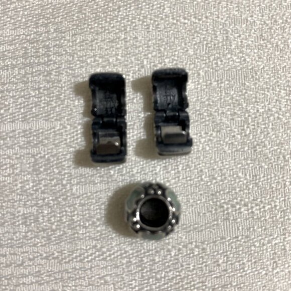 PANDORA Women's 925 Sterling Silver Snake Link Style Charm Bracelet w 3 Charms - Picture 4 of 6